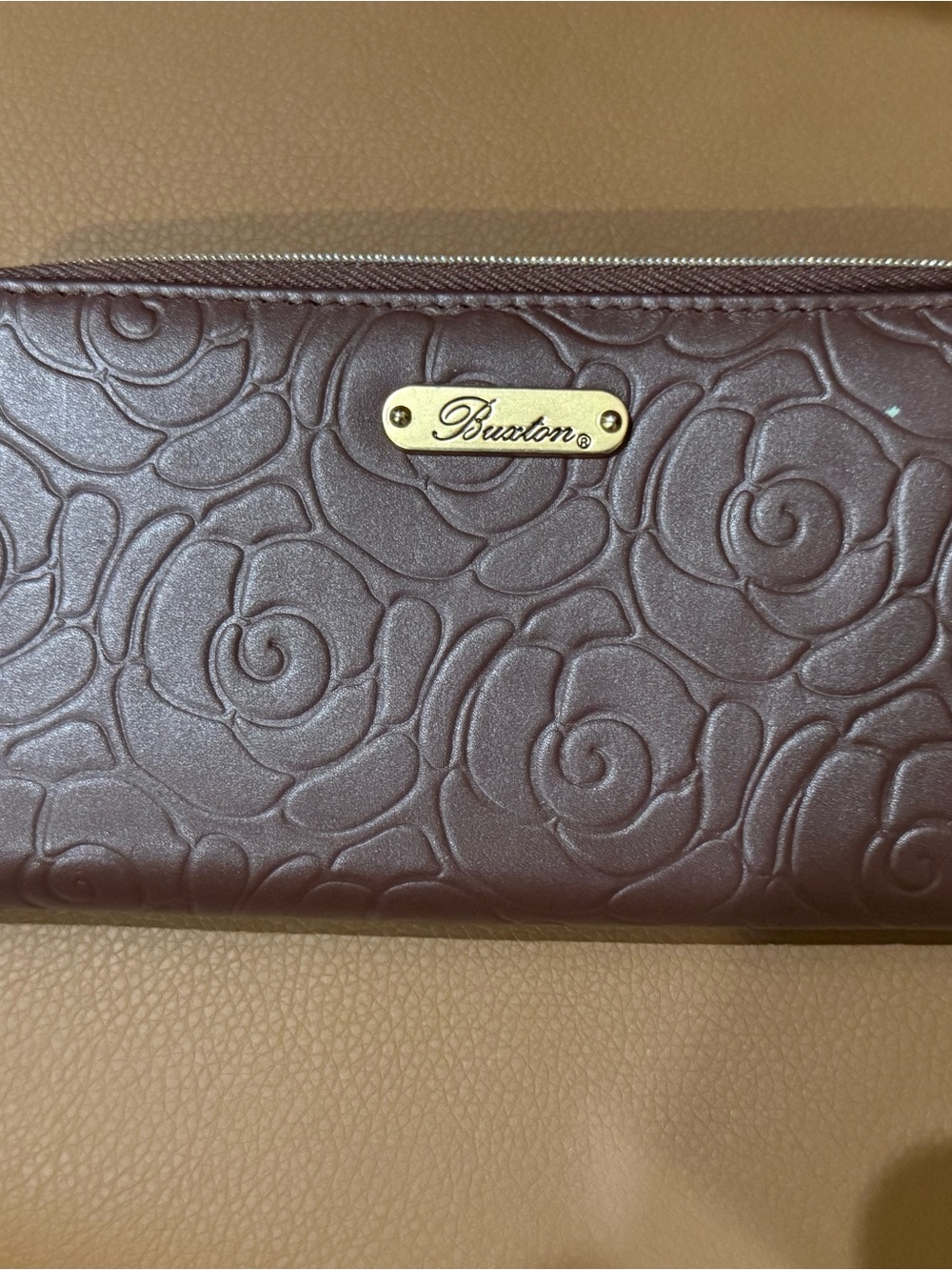 Brand new genuine leather Buxton Rose Zip Wallet - Brown with Gold Plate